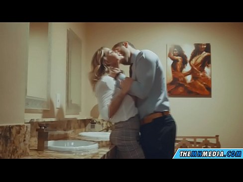 ❤️ Quando una bionda formosa ti seduce in un bagno pubblico ☑ Porno al it.onlyindianpornx.ru